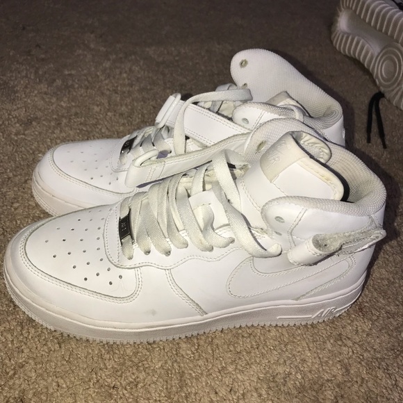 mid top air force 1s - Picture 5 of 6
